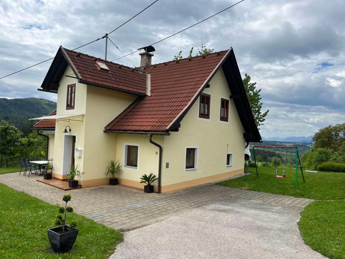 Charmantes Ferienhaus In Bester Lage Keutschach am See Exterior photo