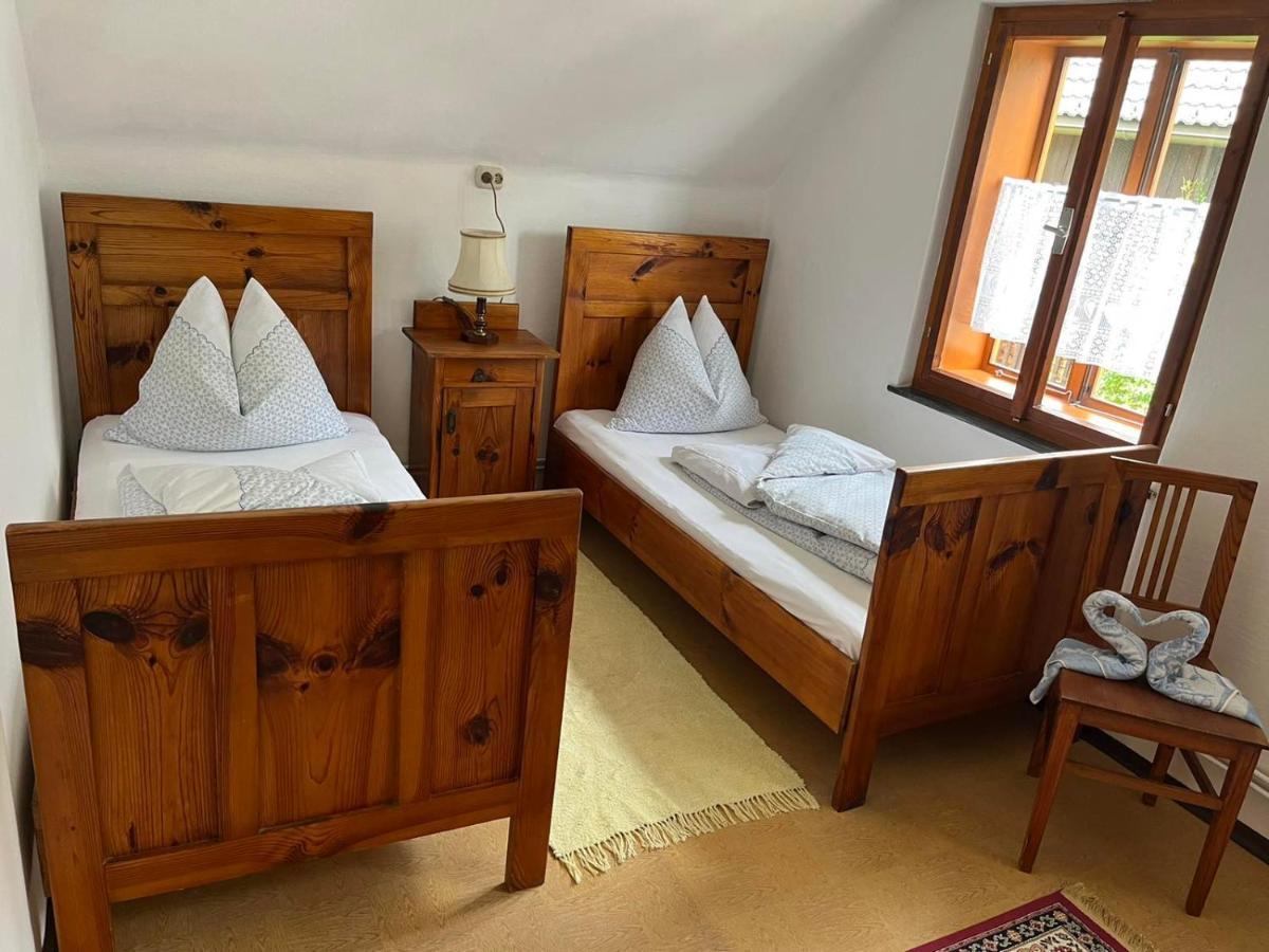 Charmantes Ferienhaus In Bester Lage Keutschach am See Exterior photo